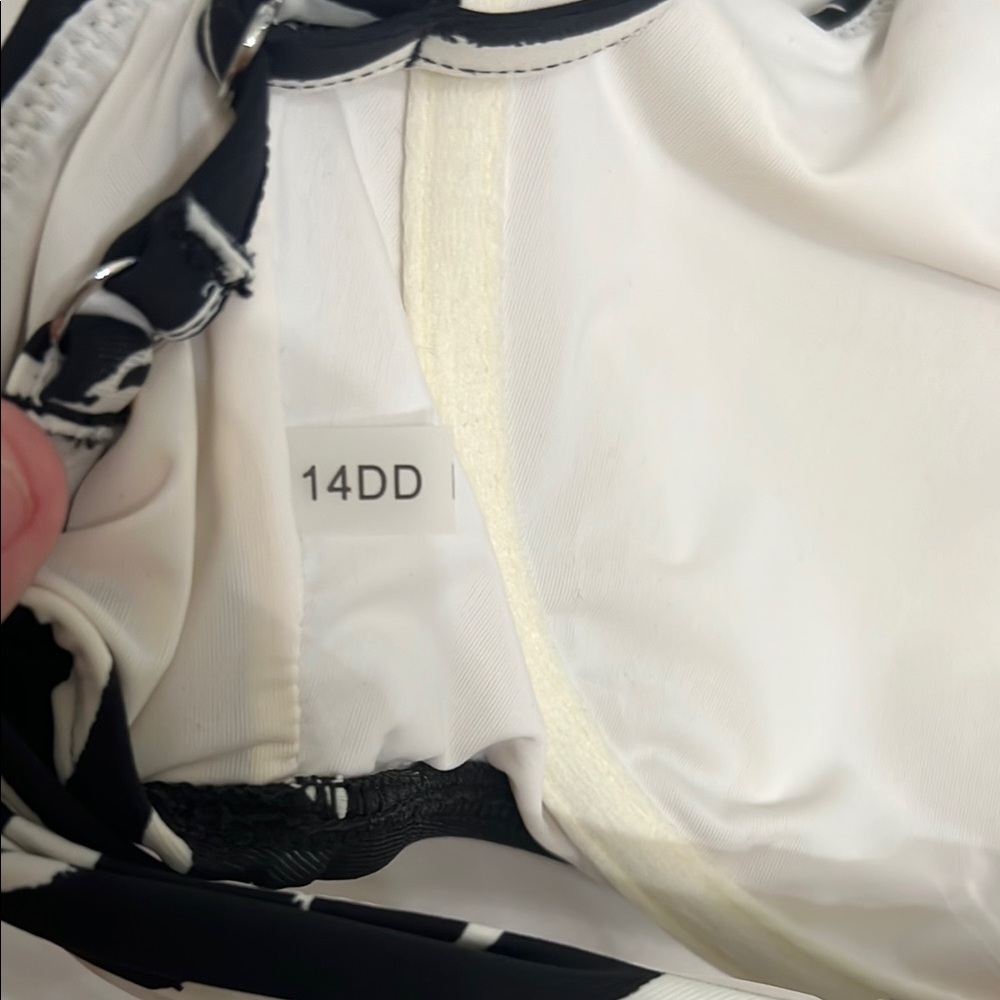 Seafolly Black and White Bikini Top - Picture 4 of 4